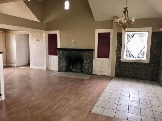 Photo - 43926 90th St W