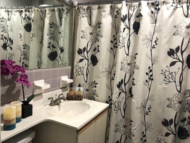 Bathroom - 3701 5th St S Unit 313