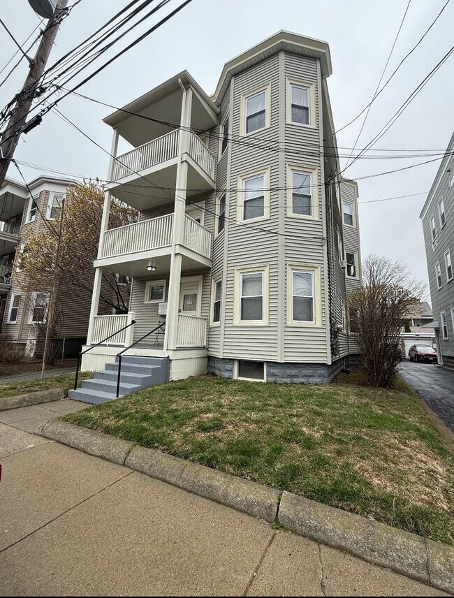 Photo - 39 Porter St Unit 1