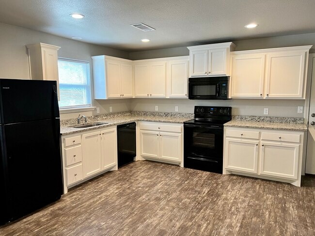 Kitchen - 1210 2nd Ave House Unit B