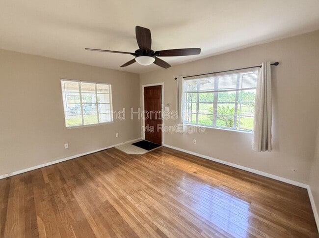 Photo - 3115 Buckingham Ave
