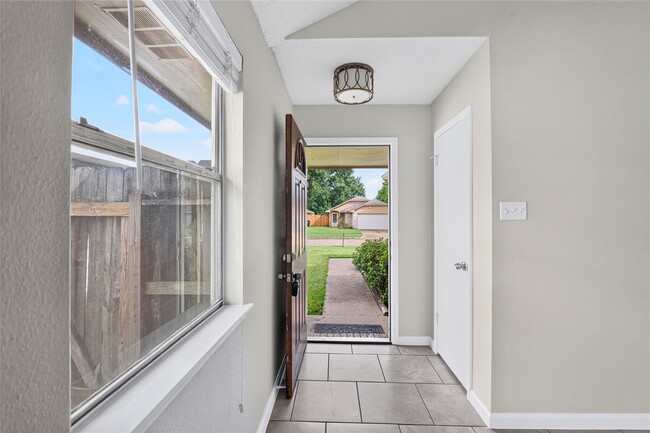 Photo - 3922 Pintan Ln