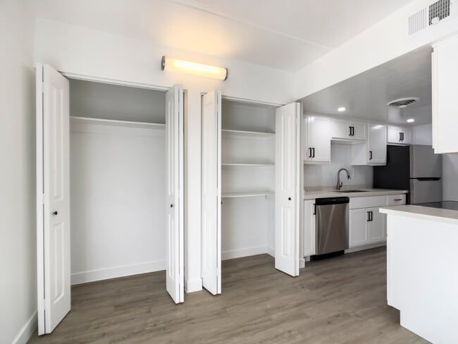 Photo - Fringe on 15th