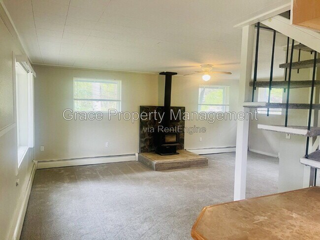 3294 Smith Hill Rd