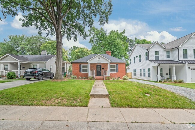 Building Photo - Charming Home in Elizabeth