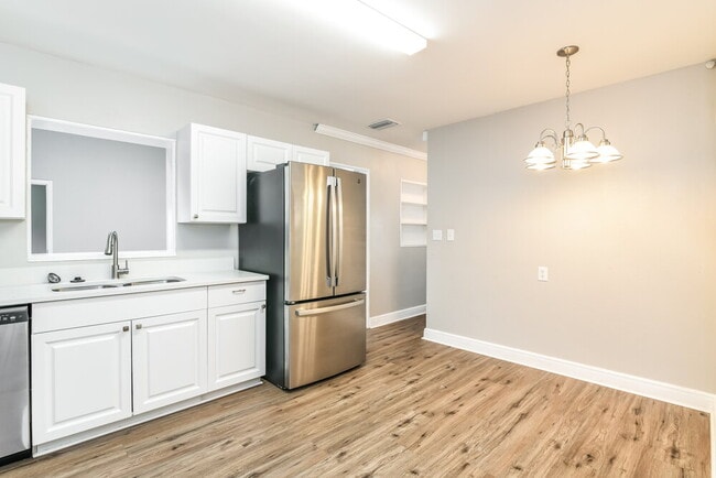 Photo - 515 S Nekoma Ave