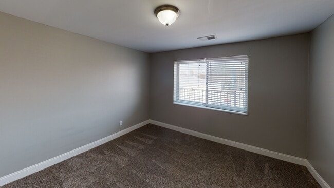 Photo - z-103125-4117 The Flats