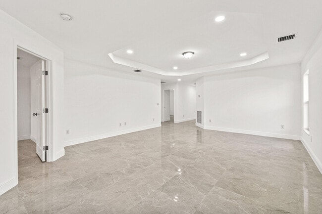 Photo - 427 Barnett St