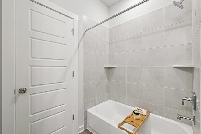 Photo - 125 Cutleaf