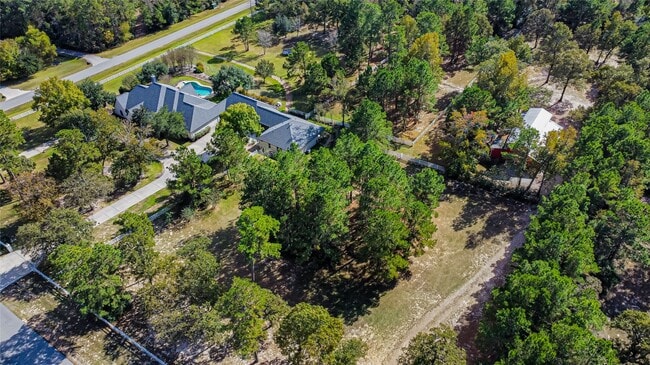 Building Photo - 15569 Crown Oaks Dr