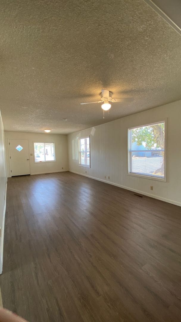 Photo - 3 Bed, 1 Bath Dallas Home!