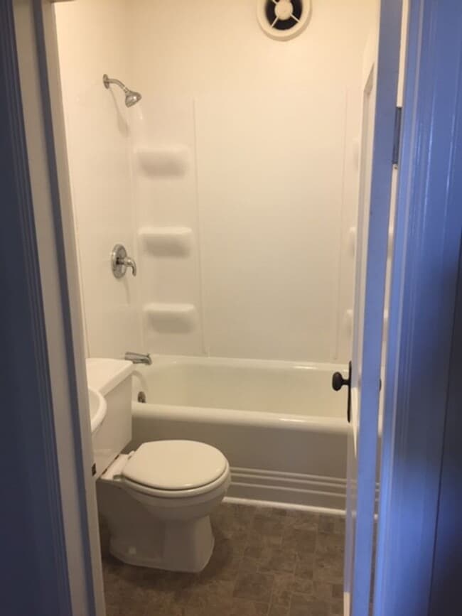 Photo - 5 E Kansas City St Unit APT 1
