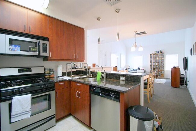 Photo - 157 Auburn St Apartment Unit 1