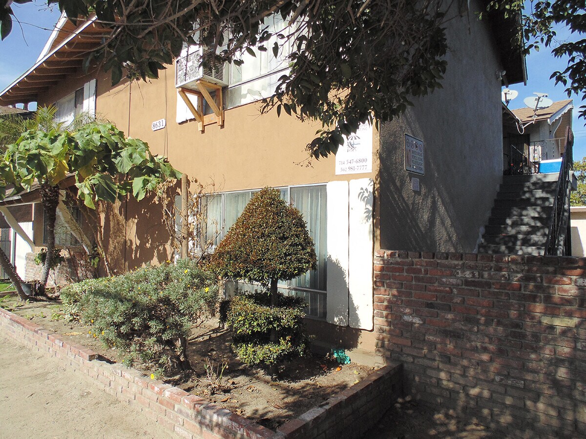 8629 W. Cerritos Ave. - 8629 W. Cerritos Ave.