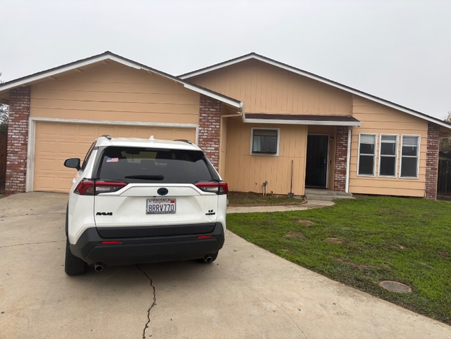 Building Photo - 1905 Roth Ct