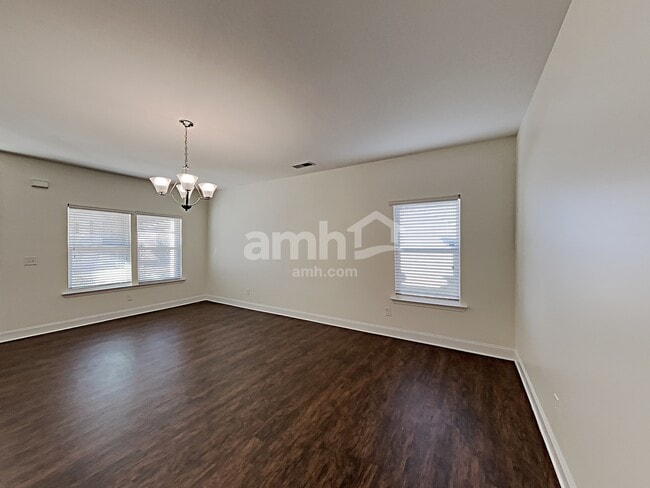 Photo - 257 Makenna Dr