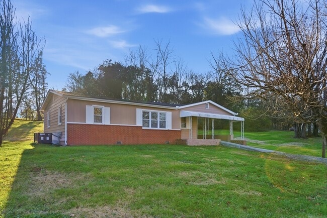 Building Photo - 365 Old Dandridge Pike