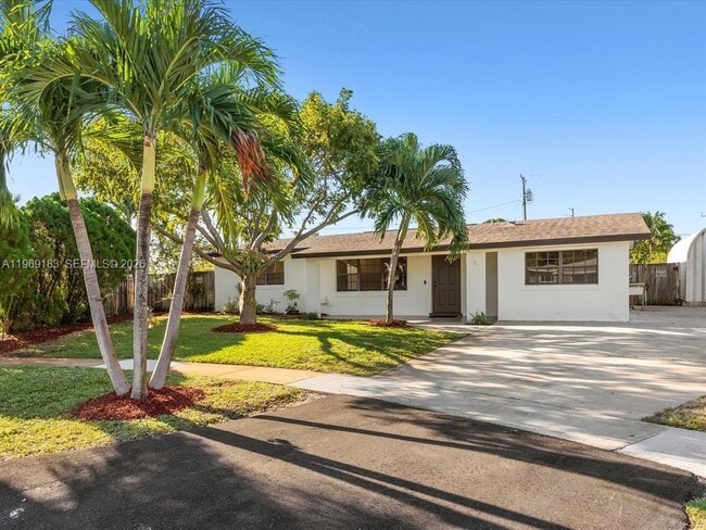 Photo - 8 SW 11th St