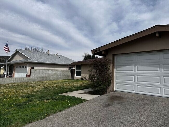 Photo - Situated In a Quiet Community Of Canyon Country