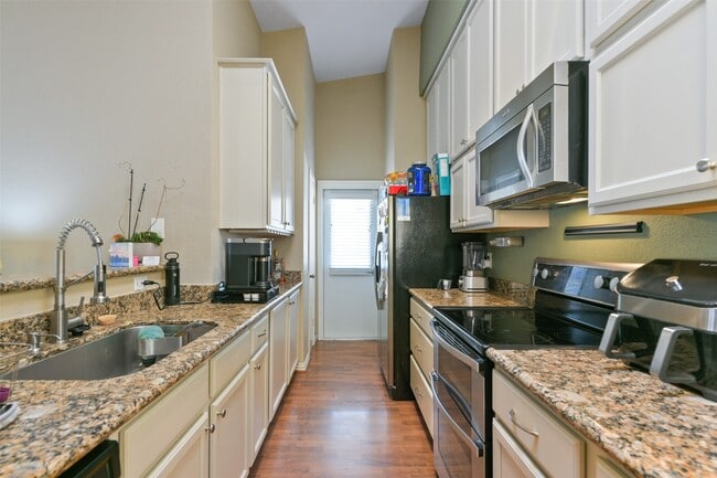 Photo - 2425 Augusta Dr Unit 24