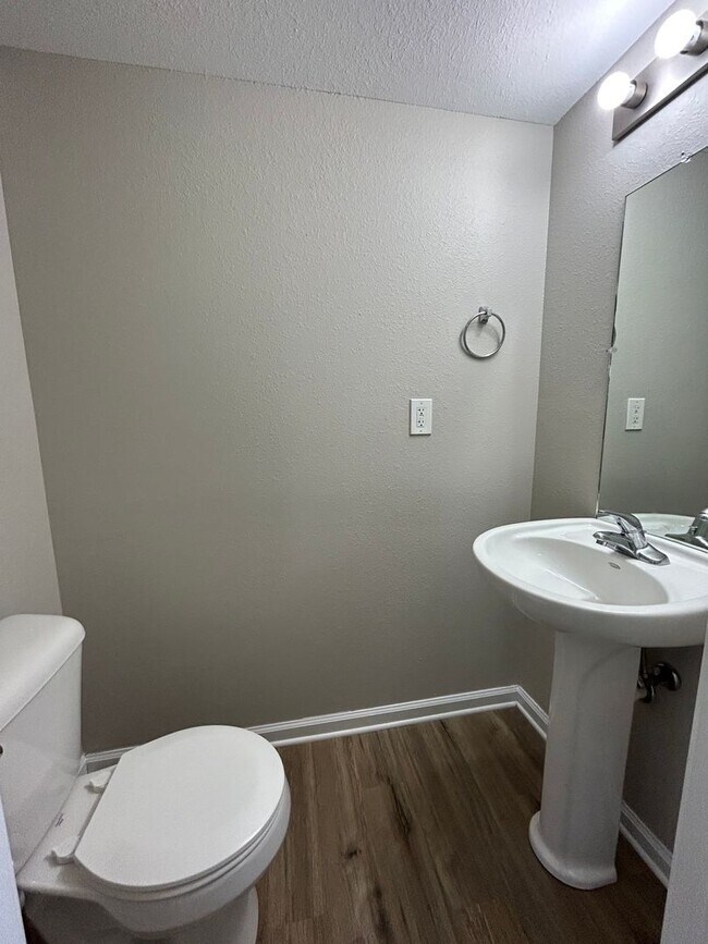 Photo - 244 Executive Ave Unit 1D