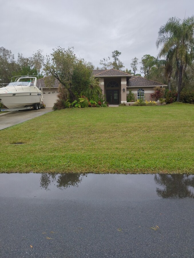 Photo - 7831 Deni Dr House