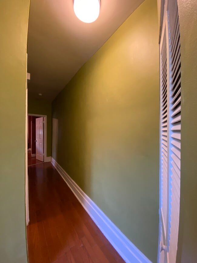 1618 8th St NW Unit 2