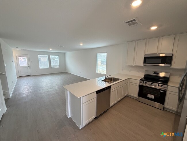 Photo - 1102 Campbellton Dr