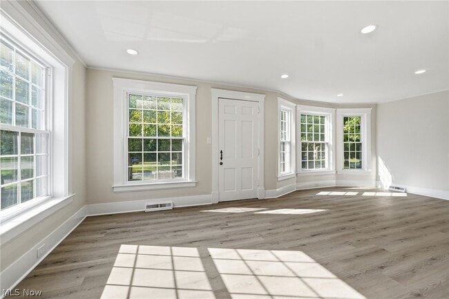 Photo - 22955 Fairmount Blvd