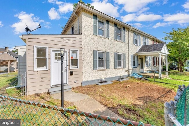 Building Photo - 217 Pennsylvania Rd Rental