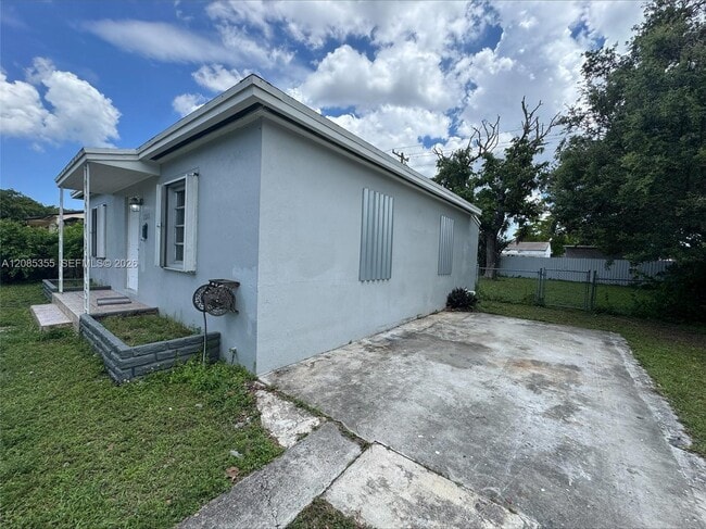 1320 NW 87th St