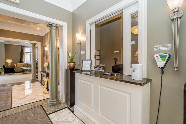 Photo - 851 N Glebe Rd