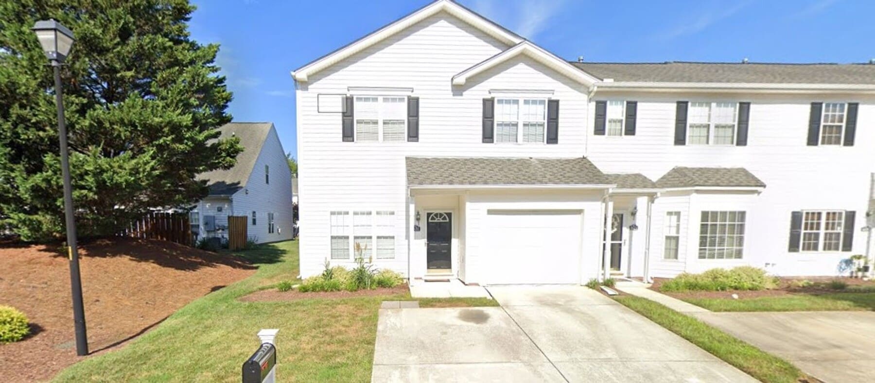 End unit townhome in Morrisville! - End unit townhome in Morrisville!