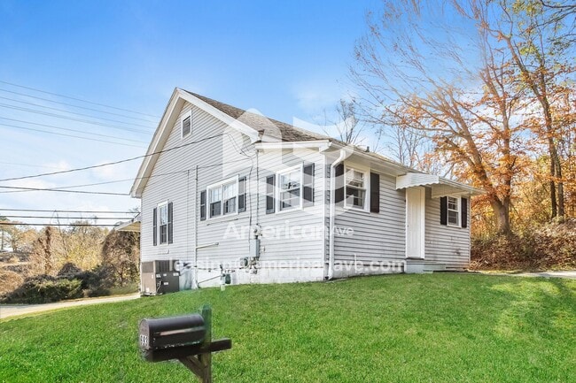 Photo - 693 Arlington Rd