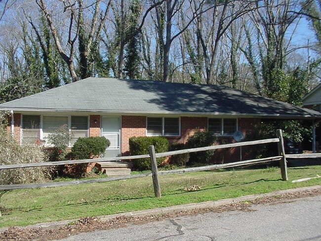 Building Photo - 3 BR, 1 BA