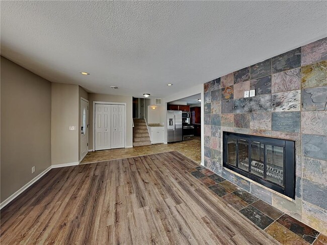 Photo - 13516 Grand Ave