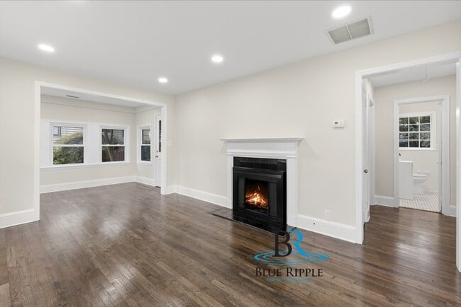 Photo - Renovated 2/1 Williams Park Smyrna across from Market Village! Fenced Yard and Pet Friendly