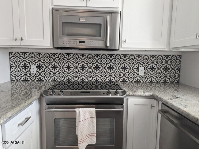 Photo - 6244 N 30th Pl