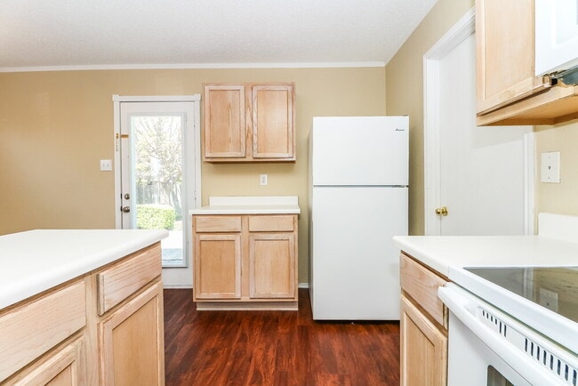Photo - 8608 Serenity Way