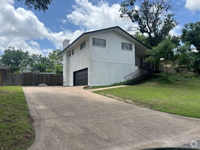 Building Photo - 1022 Tarryall Dr Rental