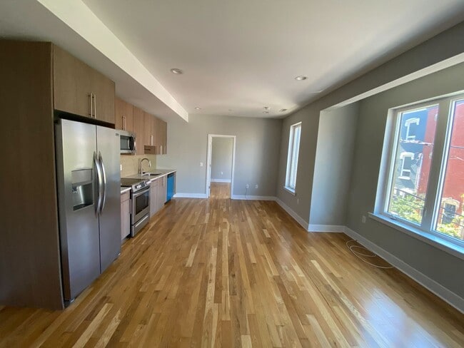 Building Photo - 1642 Cambridge St Unit B