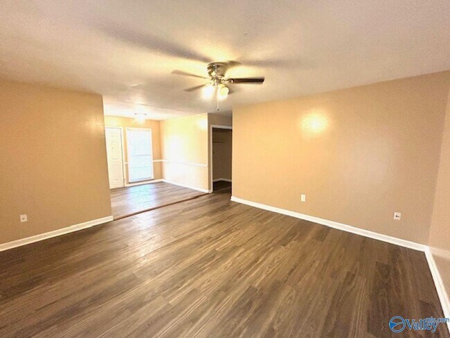 Photo - 1506 Medland Rd NW Unidad A