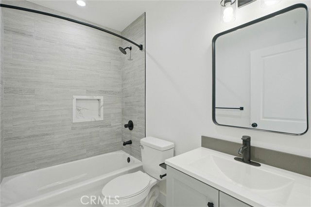 Photo - 14016 Hubbard St