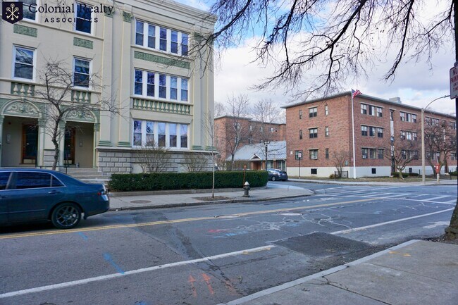 Photo - 72 Egmont St Unit 2