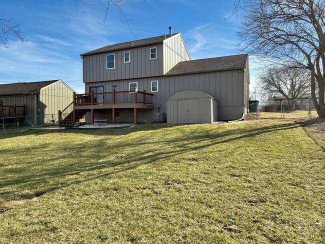 Photo - Update 3 bedroom, 2.5 bath in Washburn Rur...