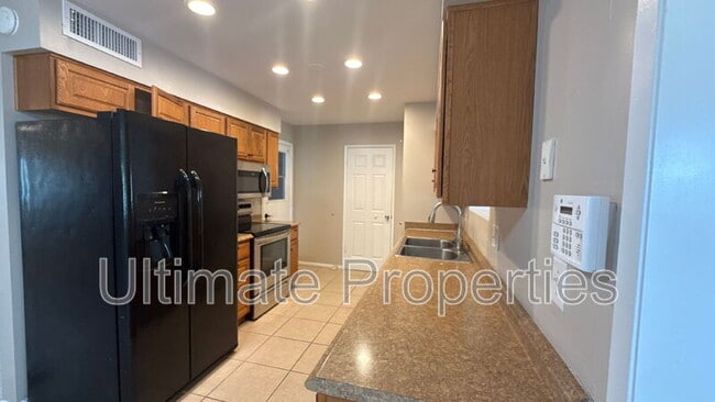 10814 W Saratoga Cir