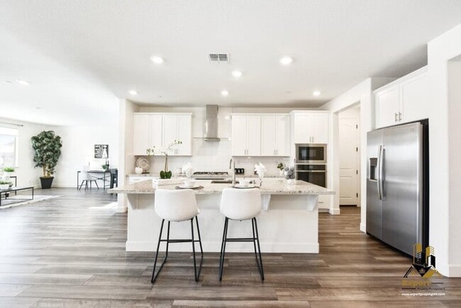 Photo - 4040 Swing Way