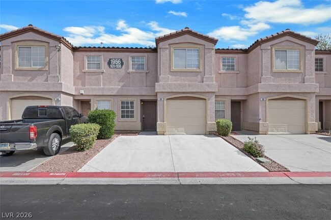 Building Photo - 1956 Vista Malaga St