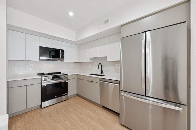 Photo - 2134 Wisconsin Ave NW