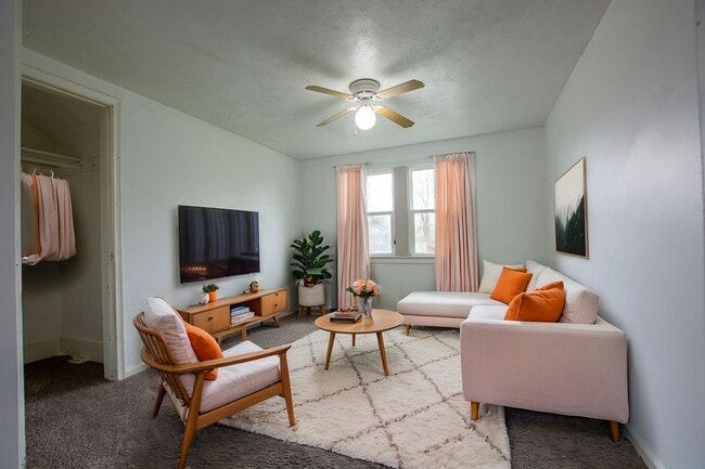 Photo - 5604 S 36th St Unit #3